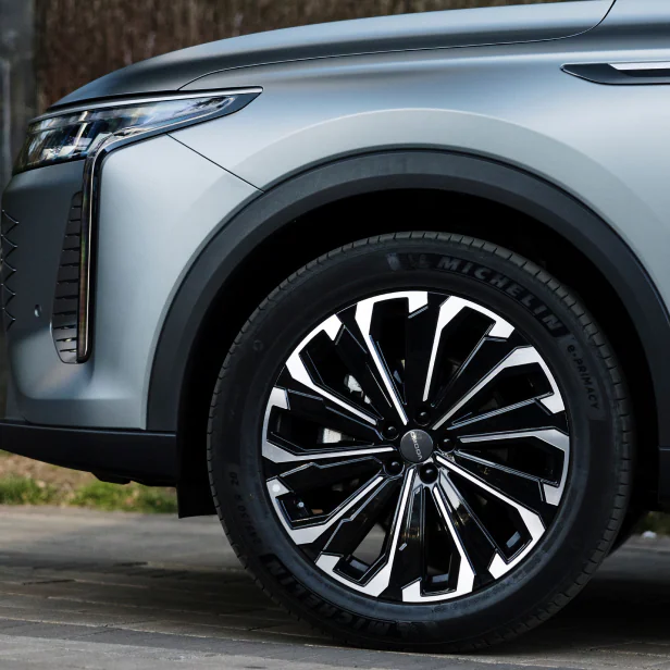 OMODA C9 exterior